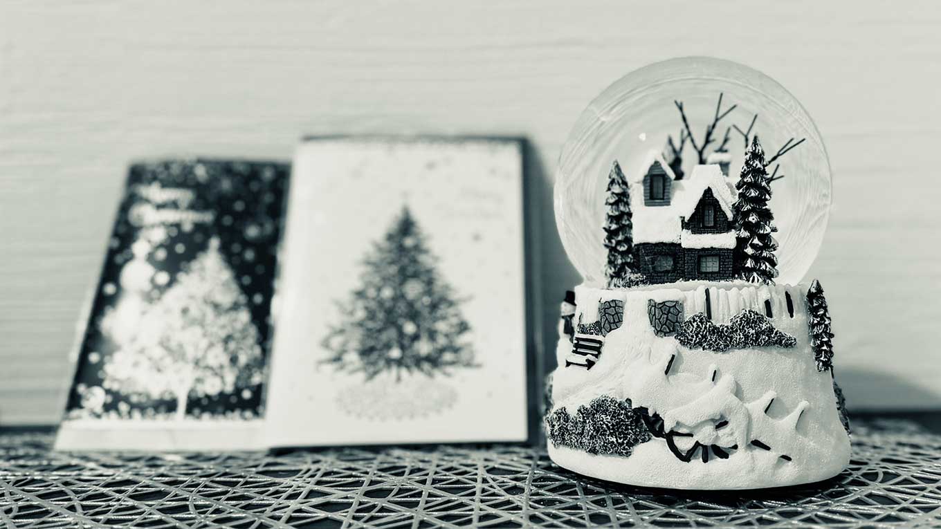 クリスマスを彩る、スノードーム